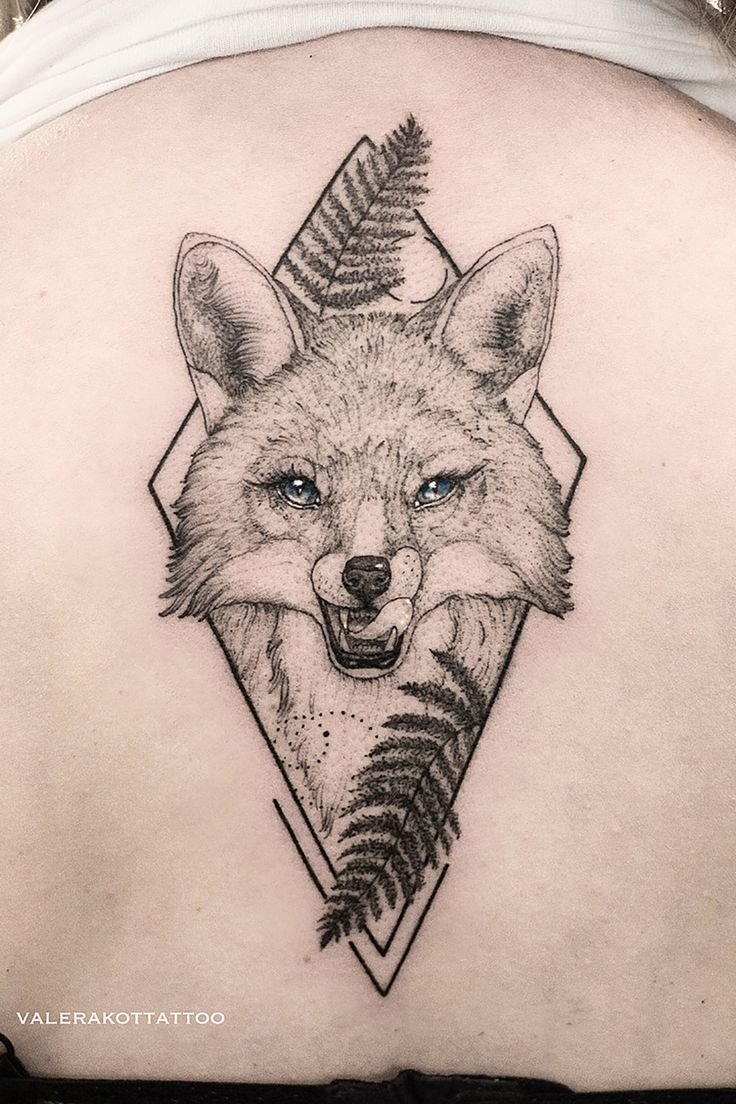 Графическая лиса тату