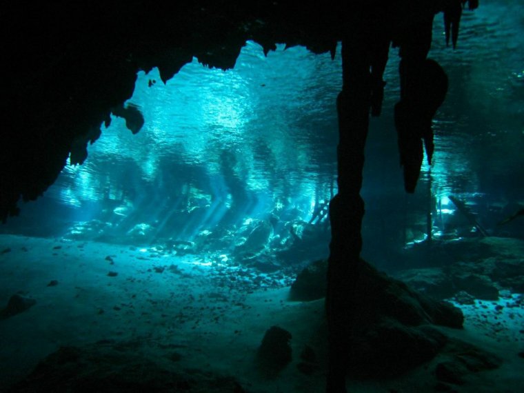 Подземное море и подводные пещеры (45 фото) 30