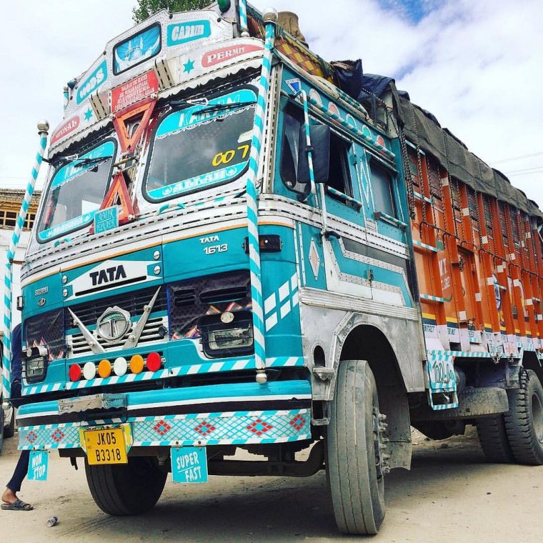 Тайна индийский грузовик