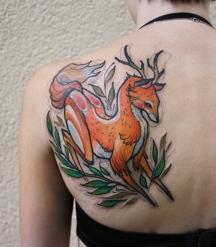 Тату лисы на спине