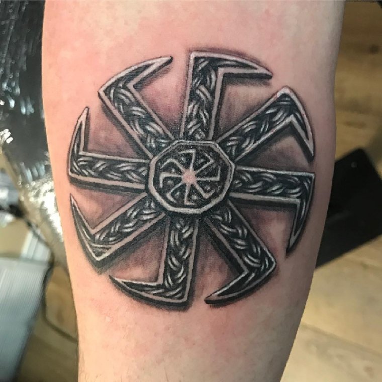 Славянские тату для мужчин (34 фото) 21 тату