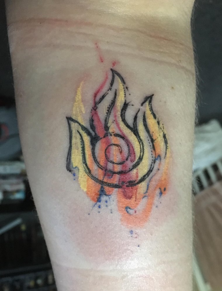 Татуировка огонь маленькая