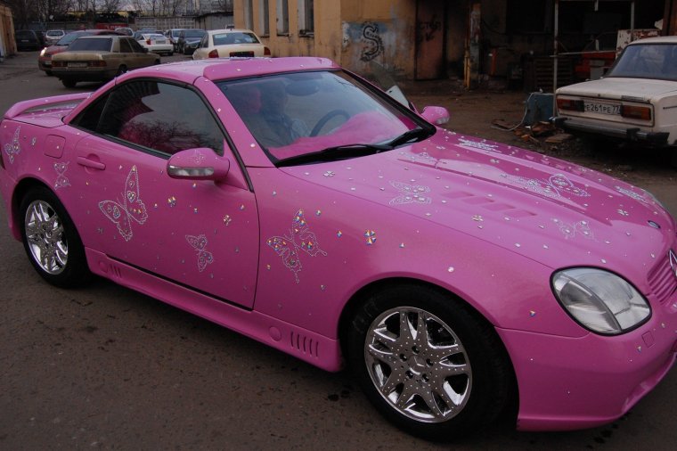 Машины розового цвета
