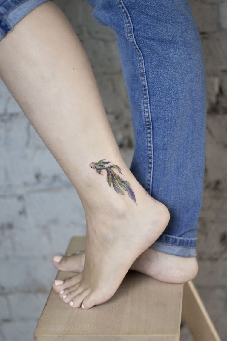 Маленькие женские тату на ноге (39 фото) 7