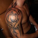 Мужские кельтские татуировки на плече - 73 фото 19 Африка