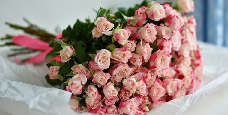 Букеты из роз: шикарные розы (70 фото)