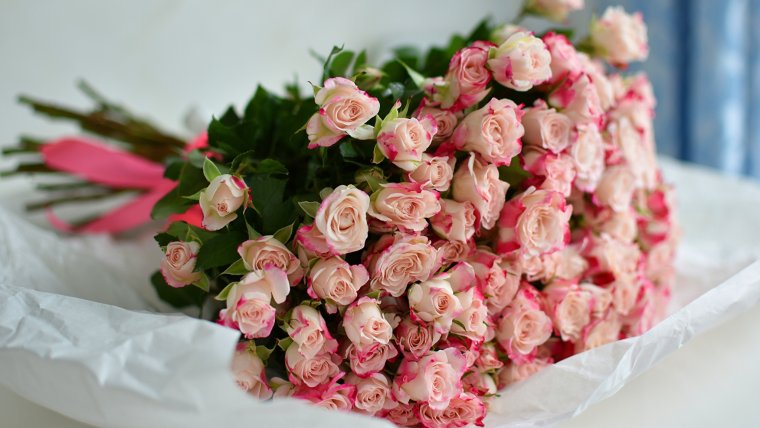 Букеты из роз: шикарные розы (70 фото)