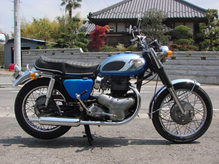 Мотоцикл Кавасаки классика
