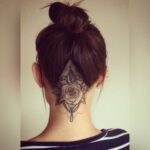 Татуировки у девушек на затылке - подборка (49 фото) 27 Алиса Шмидт