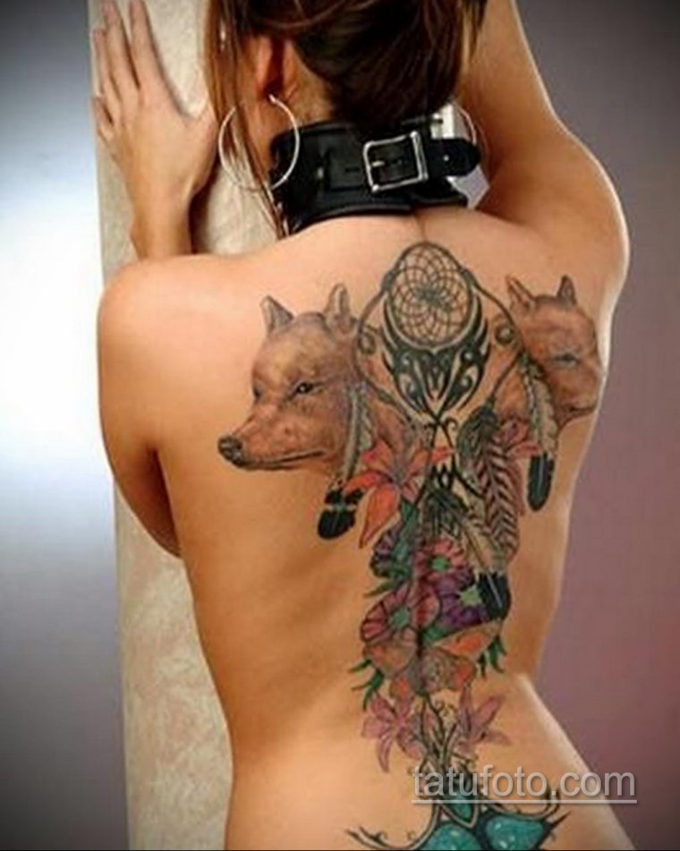 Тату волк на спине для девушек