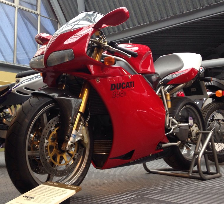 Мотоцикл Ducati Panigale v4 r