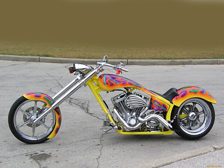 Крутой байкерский мотоцикл