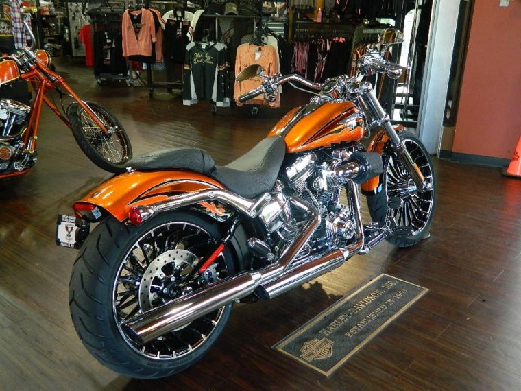 Harley Davidson CVO Breakout