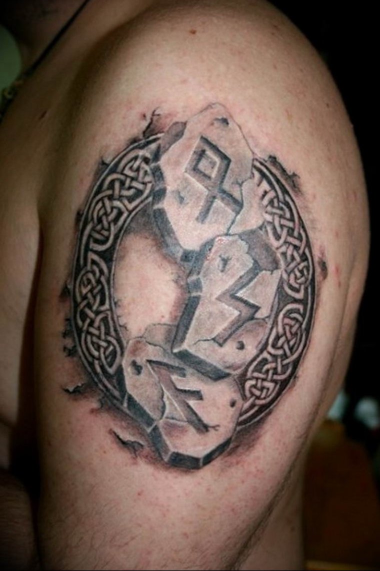 Славянские тату для мужчин (34 фото) 32 тату
