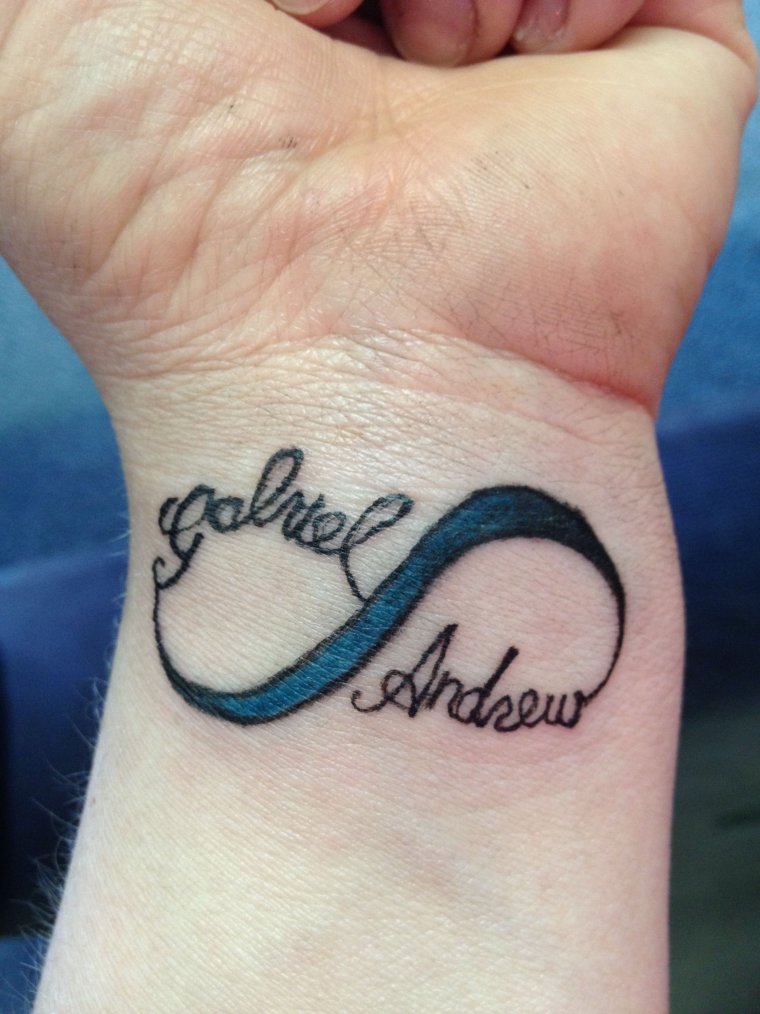 Татуировки с именем ребенка (35 фото) 33 Татуировки с именем ребенка (35 фото) 32 тату