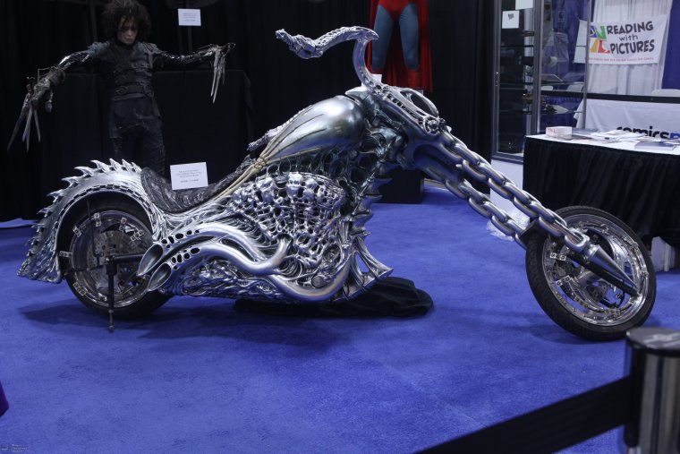 Мотоциклы чопперы стилизованные под скелет - 45 фото 2