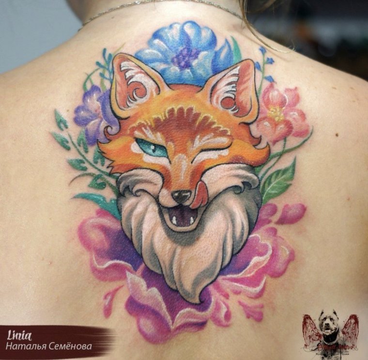 Тату лиса на спине