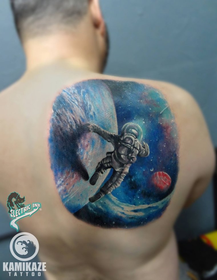 Тату космос