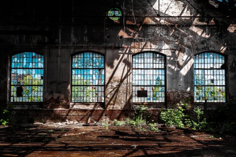 Заброшенные места с разных уголков Мира (34 фото) 51