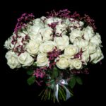 Самые красивые букаеты из белых роз (67 фото) 9 машинка