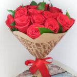 Букеты роз в упаковке (70 фото) 15