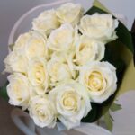 Красивые букеты белых роз (70 фото) 34 открытки
