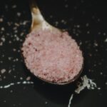 Как использовать розовую соль: кулинария, уход за телом и домом 3 открытки