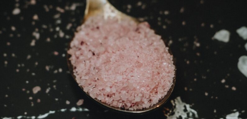 Как использовать розовую соль: кулинария, уход за телом и домом