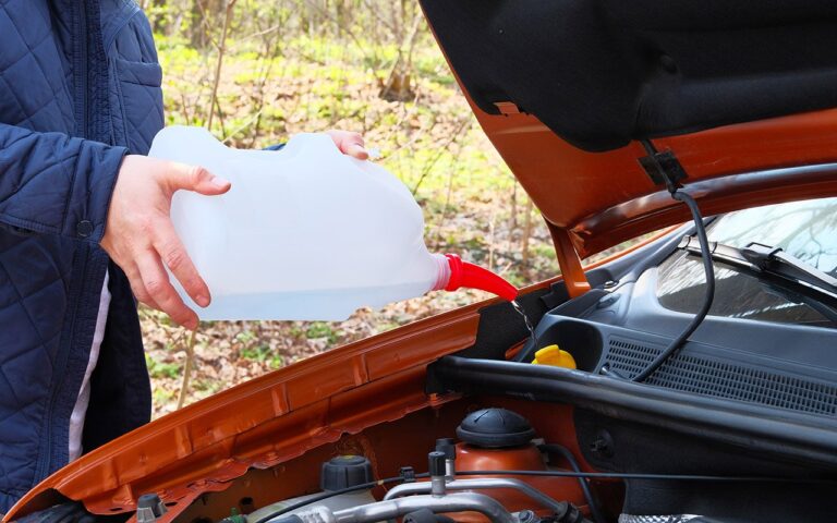 Можно ли летом использовать вместо омывающей жидкости обычную воду 11 volvo