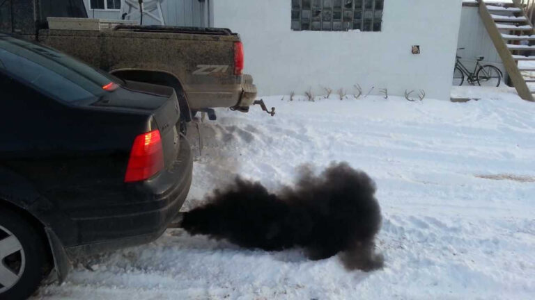 Черный дым из выхлопной трубы автомобиля: причины и последствия 20 volvo