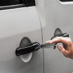 Аварийное открытие автомобиля в Одессе: что делать, если ключи остались в салоне 1