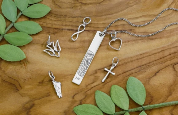 Эстетика талисманов: почему мы верим в украшения со смыслом